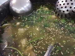-南渝食府.墨脱石锅松茸鸡
