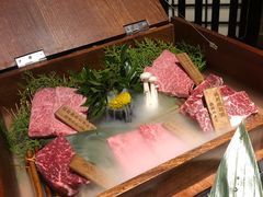 -山川小町·极番烧肉(新地假日广场店)