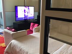 -喜鹊愉家酒店(郑州曼哈顿博览中心地铁站店)