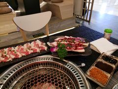 -炙忧烤肉屋(中国铁建广场店)