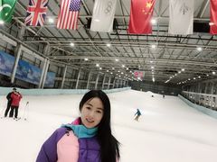 -乔波室内滑雪场