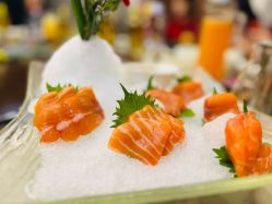 -鑫淼餐饮娱乐中心(江东街店)