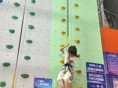 -蓝天攀岩-青少年训练(罗湖益田假日广场店)