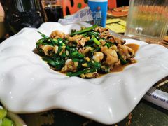 韭菜炒八爪鱼-盱眙小龙虾(天虹店)