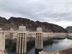 -胡佛水坝