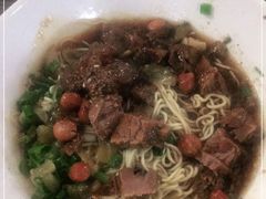 -阿阳牛腩腌面店