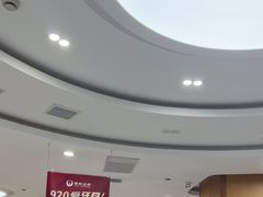 -雅悦齿科(顾村公园店)