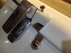 -西安大雁塔科技大学地铁站亚朵酒店