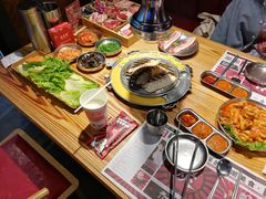 -青瓦炭韩潮烤肉(花园道店)