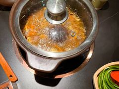 现熬野生菌汤锅-百联南桥购物中心