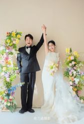 -莫兰迪婚纱摄影