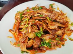 -巍山𤆵肉饵丝