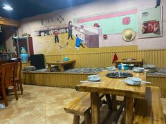 大堂-晨皓祥人民公社铁锅炖菜(西华苑店)