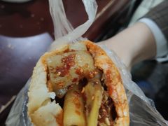 -老鼓楼麻辣烫夹馍