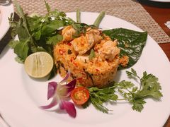 -Chom Cafe and Restaurant