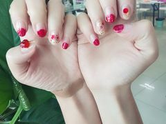 -群丽化妆摄影美甲纹绣培训学校