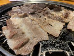 精品牛五花-唯成•韩国炭火烤肉 유성고기