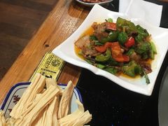 -三里屯土灶炖公鸡地锅鸡(江东店)
