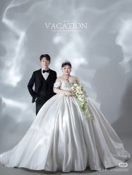 -喜爱高定婚纱摄影