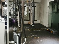 -汗水空间私教健身连锁(SM广场店)
