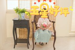 -亲吻宝贝儿童摄影