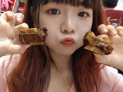 -来龍儿鲜切牛肉自助老火锅