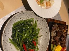 -穹六人间 people 6(岳阳路店)