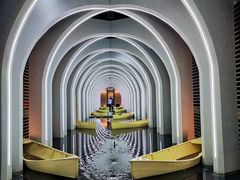 -涨巢·潮玩水疗局