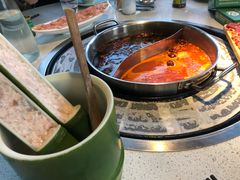 -二荆条·蜀鲜汇城市森林火锅