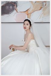 -欣薇婚纱(新源乐汇城店)