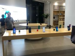 -华为授权体验店(中山公园来福士)
