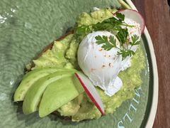牛油果温泉蛋吐司-O'mills Sourdough Bakery&Bistro(永嘉路店)