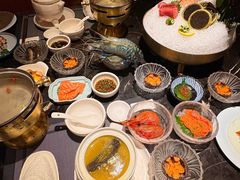 -半岛翡丽海鲜自助餐厅(观风亭店)