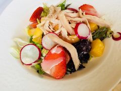 煙熏雞肉芒果草莓沙拉-哈布斯扒房(华发商都店)