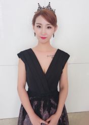 -艾朵婚纱