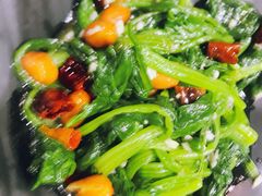 凉拌菠菜-刘一龙虾.烧烤(理工直营店)