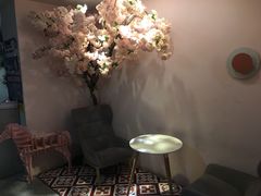 -樱花里音乐餐吧·牛扒椰子鸡(东圃店)
