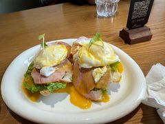 烟熏三文鱼班尼迪克蛋-Pekaa啤咖食肆Coffee&Bistro