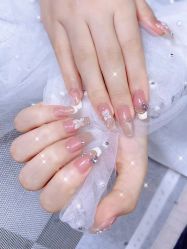 -UN·桃喜日系美睫美甲