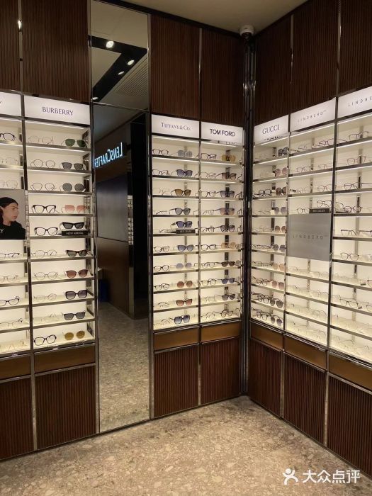 LensCrafters亮视点·OAKLEY精选(静安嘉里中心店)图片