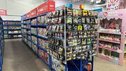 -逝水玩具折扣店