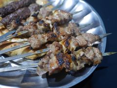 -烤肉小伙烤肉店