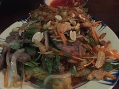 -Cuc Gach Quan Restaurant