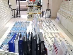 -诺柯视眼镜-蔡司依视路官方工厂店(淞南一店)