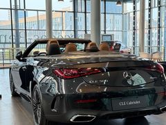 -杭州中升之星奔驰4S店(滨江店)