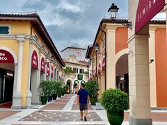 -佛罗伦萨小镇广佛名品奥特莱斯(疏港路店)