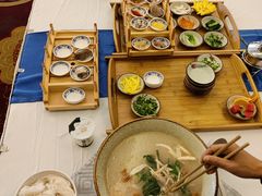 -香麒园·过桥米线·南湖雅宴