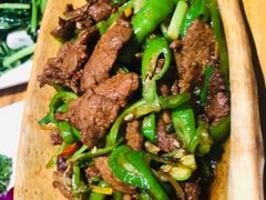 -老滇山寨•云南特色菜•地方菜•民族风情歌舞表演(金碧店)