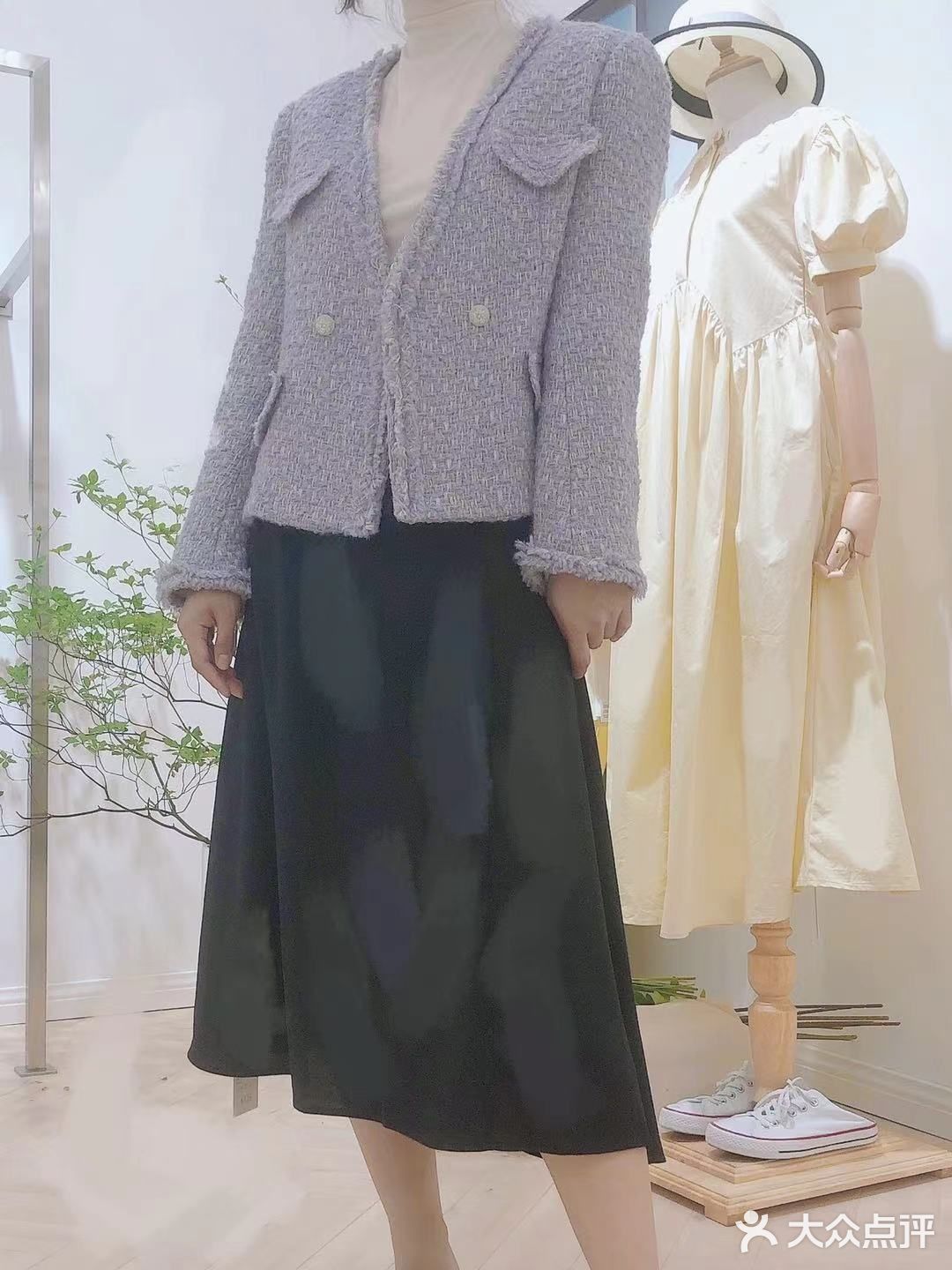 上海这家服装店是不是会偷钱❓