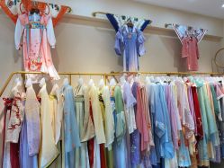 -一揽芳华汉服旗袍体验馆(拙政园店)